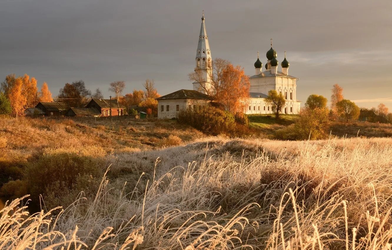 Св осень. Осенево Ярославская область Церковь. Село Осенево Ярославской области. Суздаль Ильинская Церковь пейзаж.