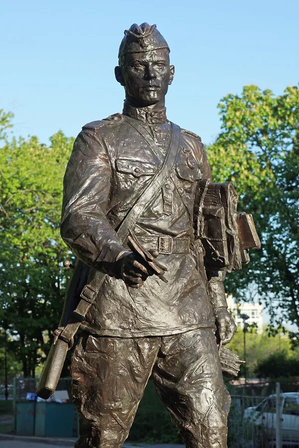 памятник фронтовому почтальону в воронеже. памятник фронтовому почтальону в воронеже. памятник фронтовому почтальону в воронеже. памятник солдату почтальону воронеж. военные памятники воронежа.