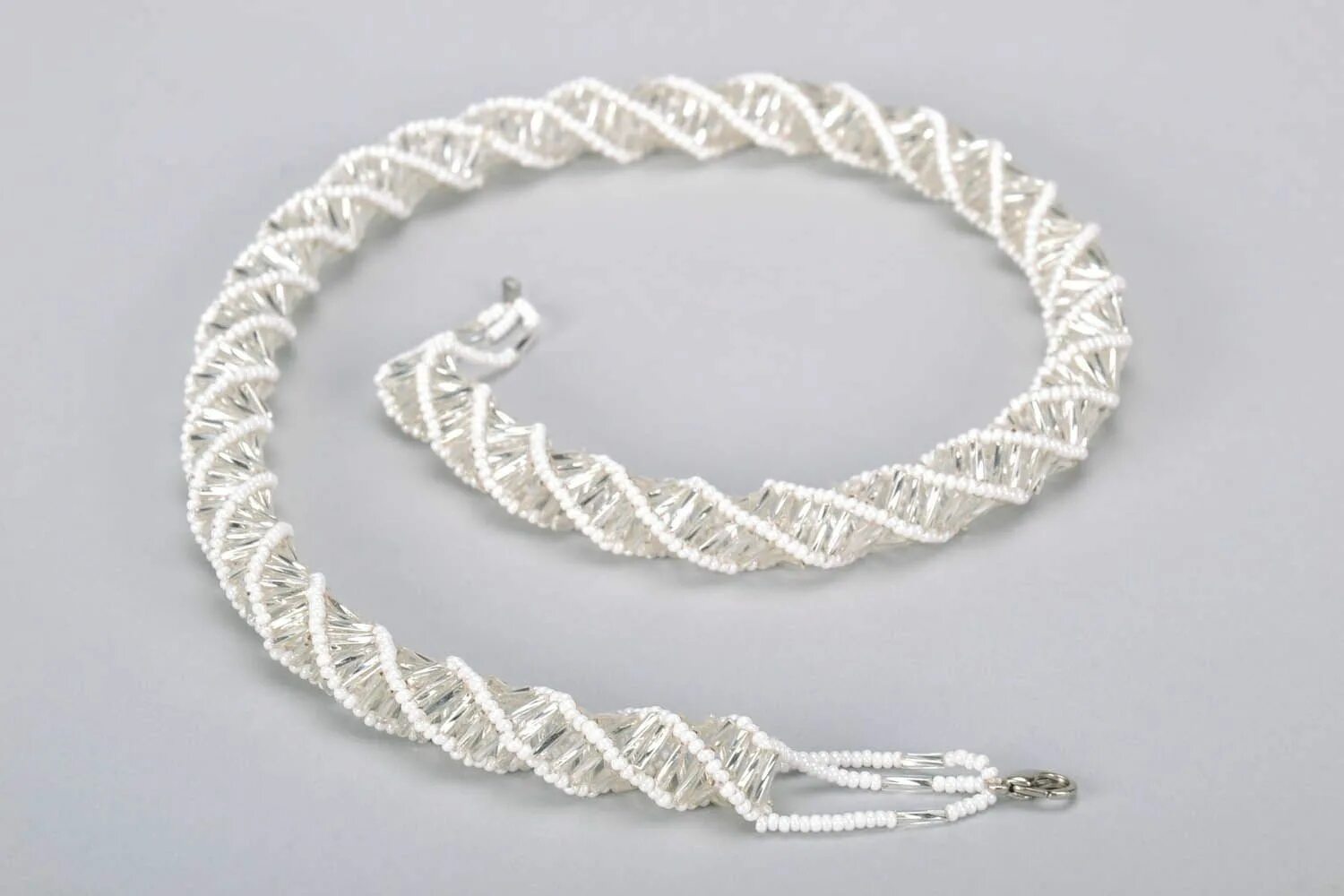 Цепь жгутик золото. Плетение жгутик цепочка. Цепь золото жгут 585 с кулоном. Цепь жгут. Цепь жгут.