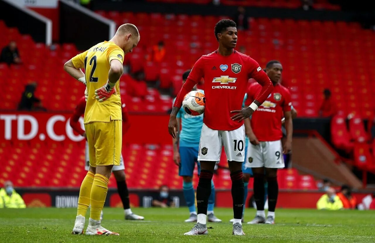 Португалия испания 3 3. 4 и более голов. 4 и более голов. Криштиану роналду в атлетико мадрид. Севилья ювентус 18 мая.