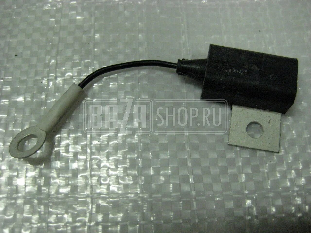 Cargo 150101 конденсатор генератора. Конденсатор генератора 2108. Конденсатор генератора 2105. Конденсатор генератора. Конденсатор генератора ваз 2110.