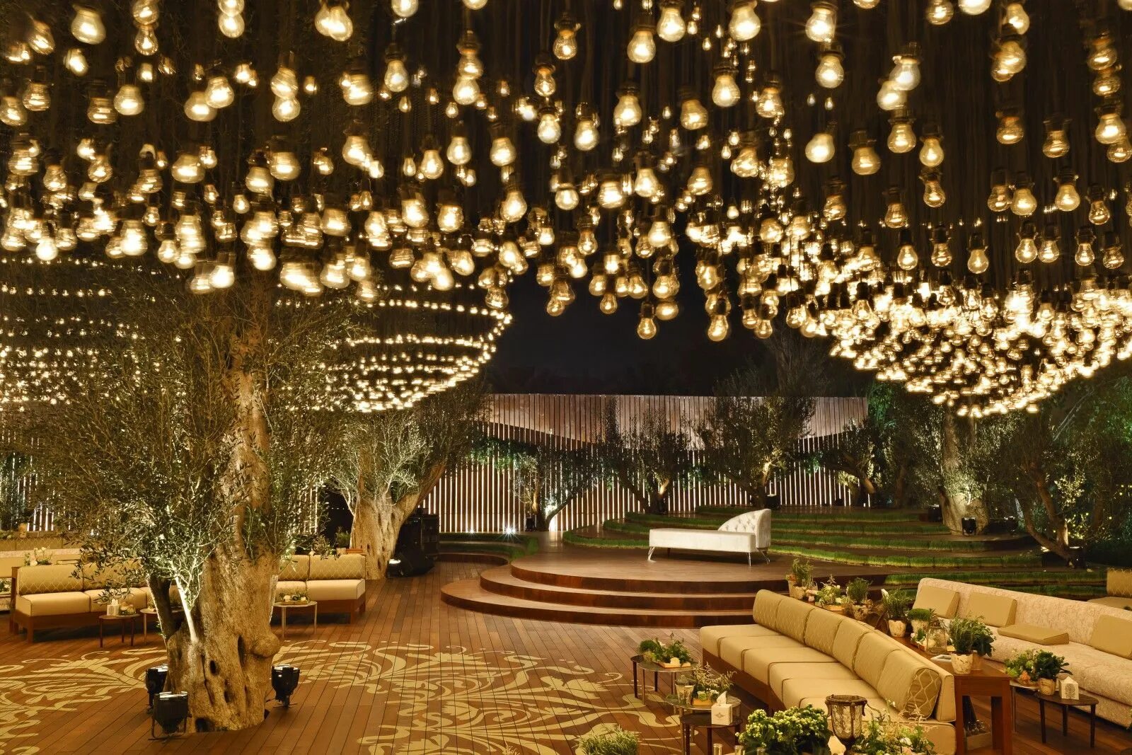 Свадебные залы в Дубае. Светлячок декорации. Свадьба светлячков. Уличные декорации Дубая. Свадьба светлячков 32