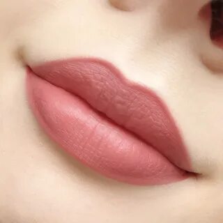 Матовая помада matte lipstick