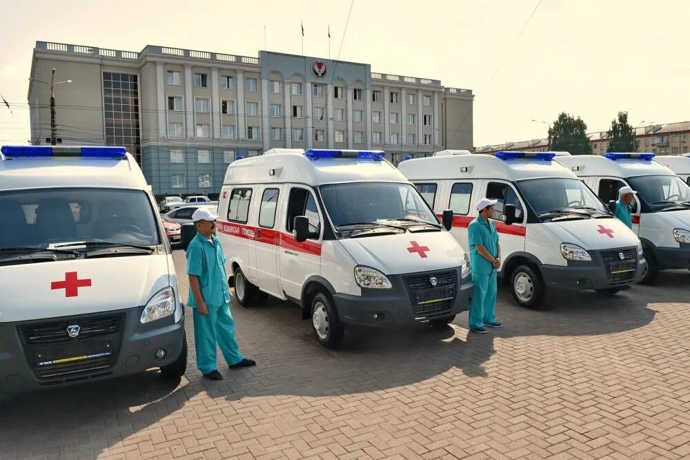 Свежие новости для выплат скорой помощи. Станция скорой помощи Ижевск. Машина скорой помощи. Скорая медицинская помощь. Машины скорой помощи России.