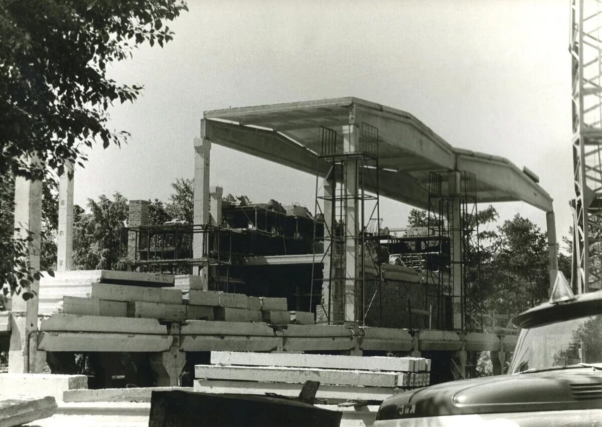 свердловск сады. свердловск сады. исторический сквер свердловск 1973. сад общественного собрания екатеринбург. плотинка екатеринбург 1941 г.