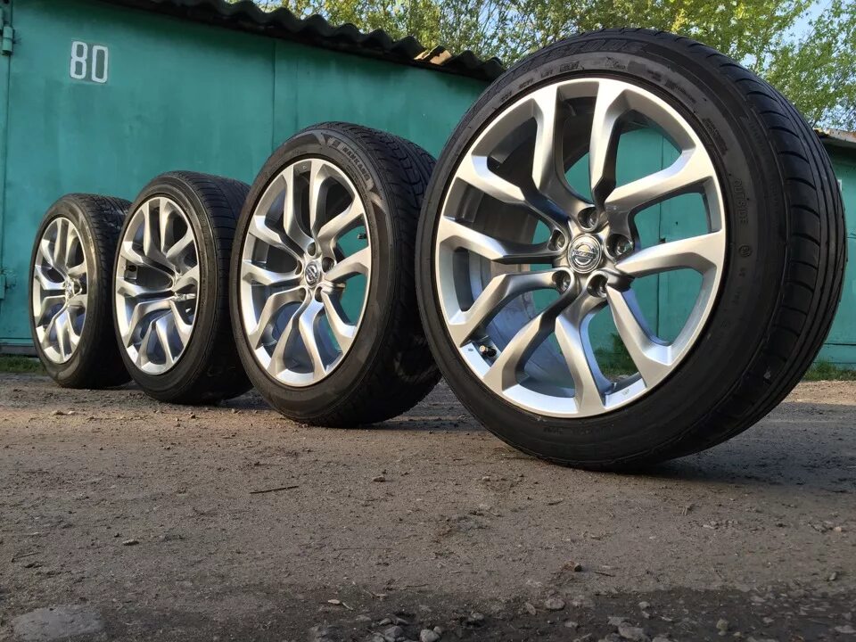 215 50 R17 8j. 215/45 R17 8j. Колеса 235/50 r18. Колесо 235/45 r18. Купить диски r15 с резиной