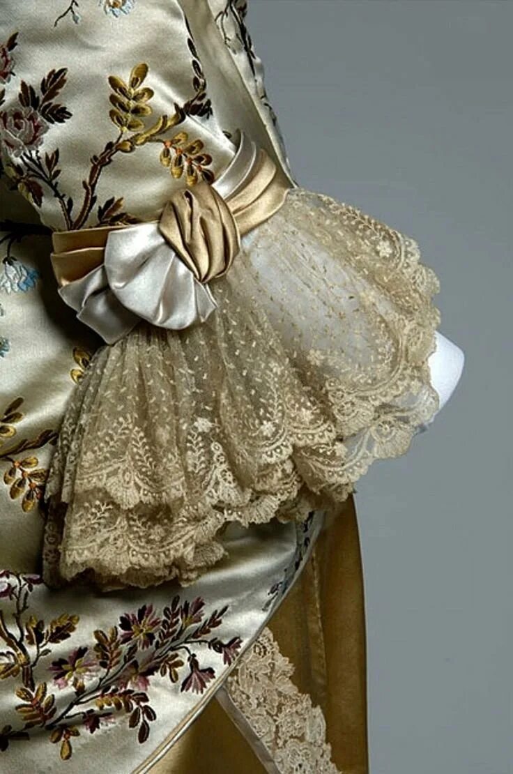 Rococo одежда. Рококо одежда. старинные платья детали. дворцовый стиль в одежде. пошив в стиле старинных платьев.