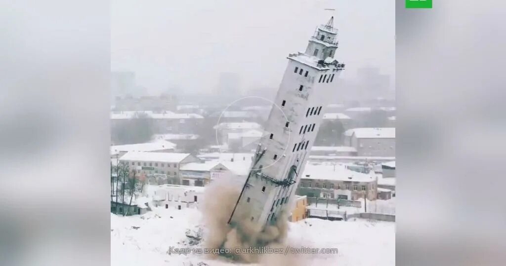 Бывшую бомбит почему. Башня Мелькомбината Киров. Подорвали телебашню. Киров бомбят.