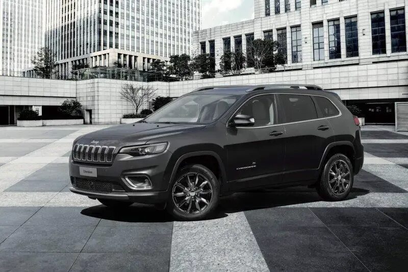 Защита mopar jeep kl. Автомобиль jeep grand cherokee 2001 песочный. Jeep grand cherokee trailhawk. Jeep cherokee (kl). Диски jeep grand cherokee wk2.