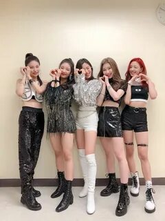 Itzy кириллизация
