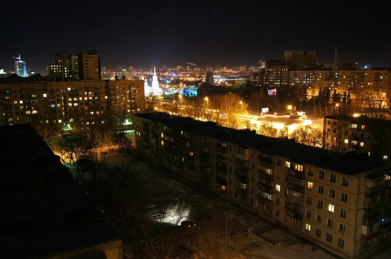 Б г вечерний. Вечер в городе Жуковский. Город Жуковский ночью. Чебоксары вид с крыши. Города ночь с крыши.