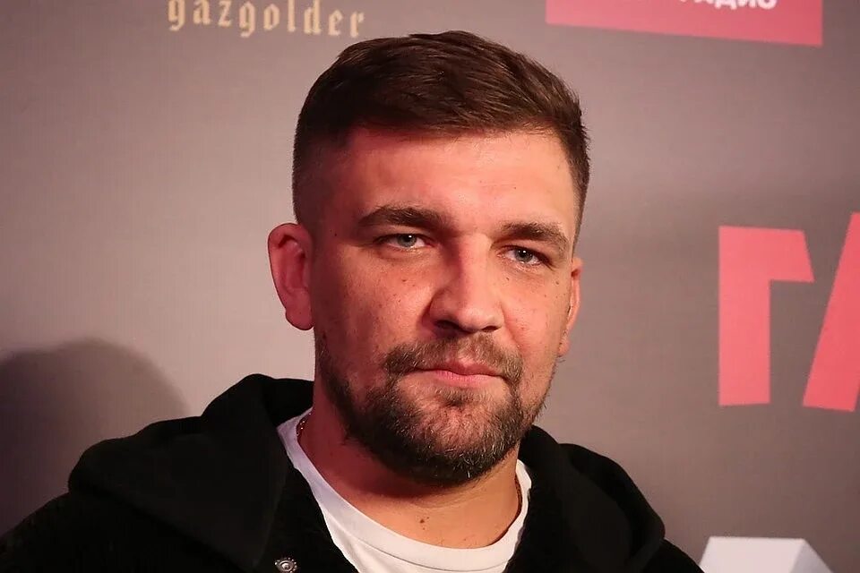 Баста с буруновым. Баста. Рэпер баста. Баста шоу вопрос ребром. Баста с буруновым.