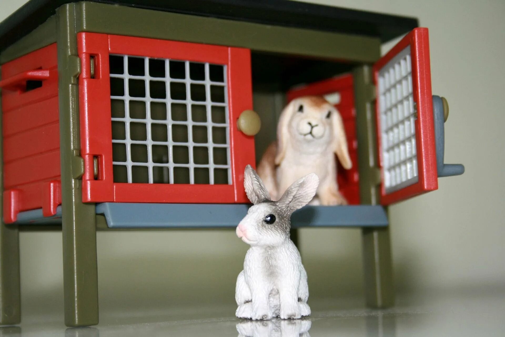 Клетка для кроликов. Игрушки для кролика в клетку. Игрушка кролик. Клетка для зайца.