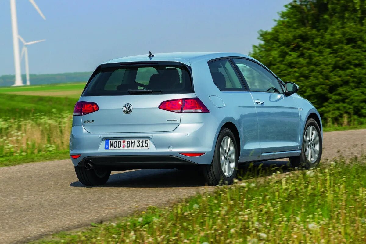 Гольф дизель 1.6 купить. Volkswagen Golf TDI. Golf 7 BLUEMOTION. Гольф 7 TDI. Гольф 7 блюмоушен.