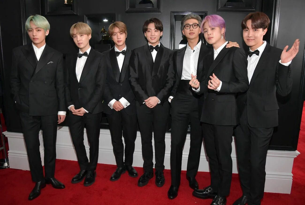 Бтс на грэмми. BTS Grammy 2019. БТС Грэмми. Фото БТС на Grammy 2019. Грэмми кпоп.