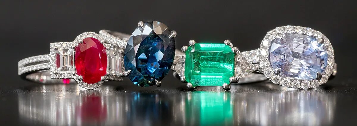 Алмаз изумруд рубин сапфир. Рубин турмалин , аквамарин изумруд. Драгоценные камни рубин. Рубин берилл турмалин аквамарин. Алмазы изумруды сапфиры.