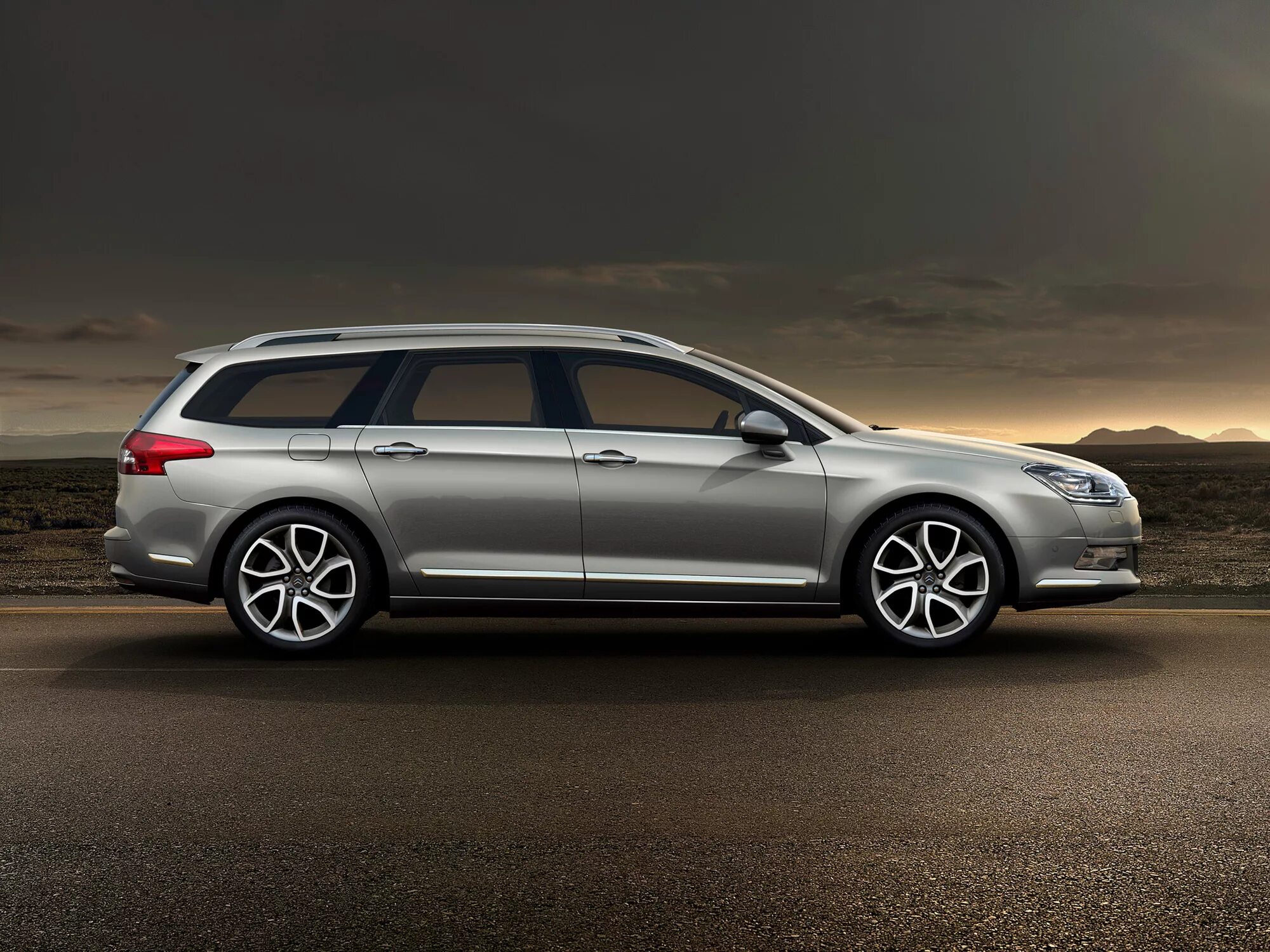 Bmw m5 f90 competition cs. Колесный диск momo revenge 7x17/5x114. Citroen c5 седан черная. -4(3. Бмв м5 ф90 цс.