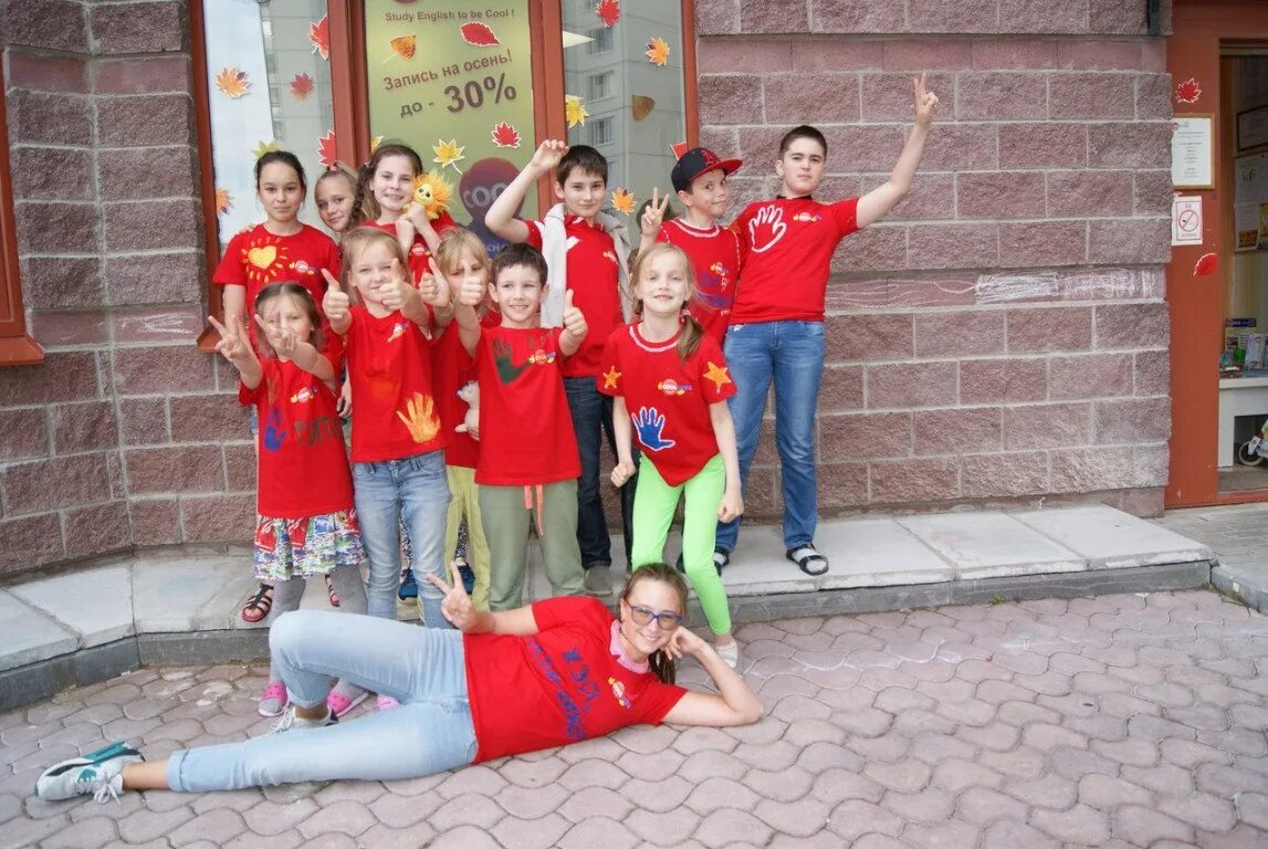 Высадка деревьев воронеж. Городские лагеря санкт петербург. Городские лагеря санкт петербург. Городской лагерь спб 2023 городской. Аллея матери ингушетия.