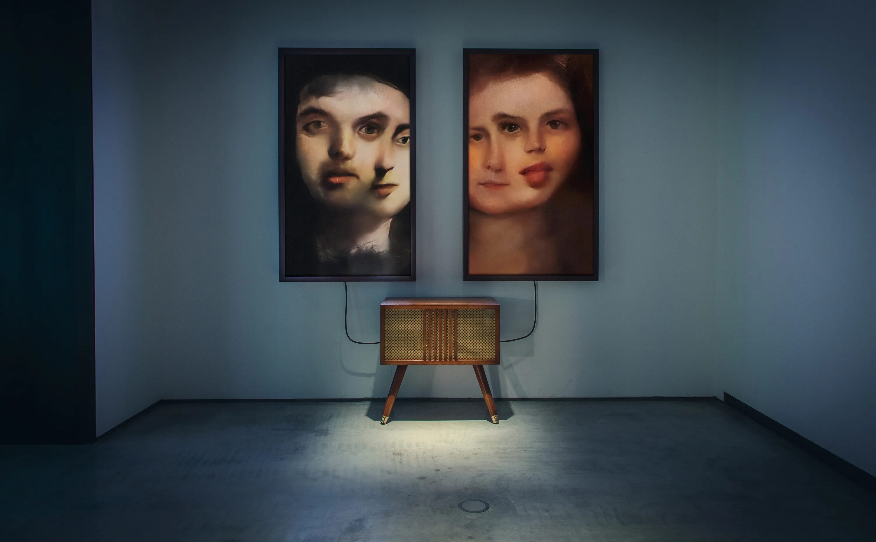Первые созданные искусственные интеллекты. Марио Клингеманн. Портрет Эдмонда Беллами нейросеть. Искусственный интеллект картина художника. Картины искусственного интеллекта на Сотбис.