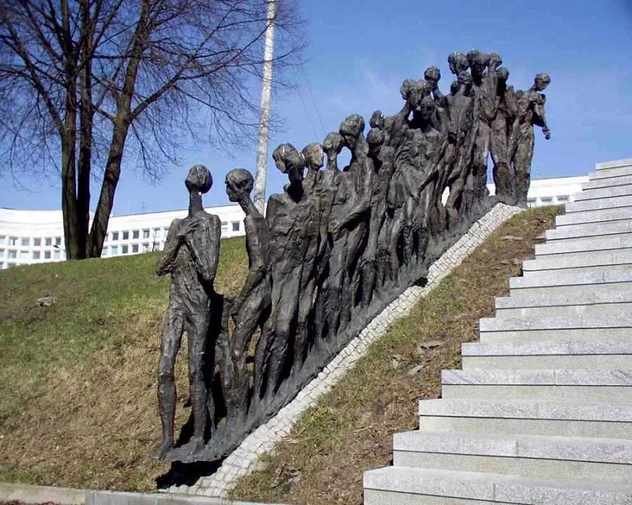 Жертвы холокоста в беларуси. Мемориальный комплекс яма в минске. памятник жертвам холокоста в минске. памятник жертвам холокоста яма. памятник яма в минске.