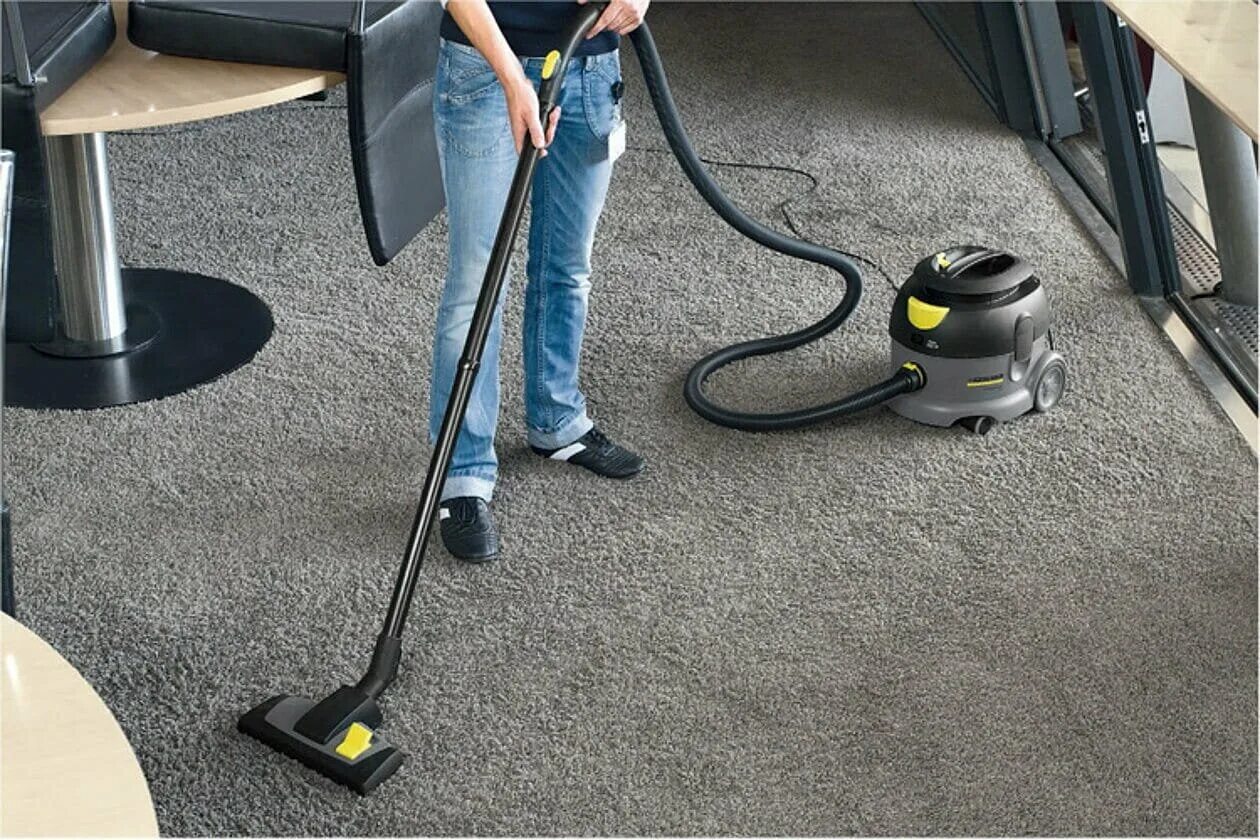 Karcher t 12/1 Eco. Пылесос t 12/1 Eco!efficiency. Пылесос сухой уборки Karcher t 12/1. T12/1 professional пылесос Karcher. Что можно мыть моющим пылесосом