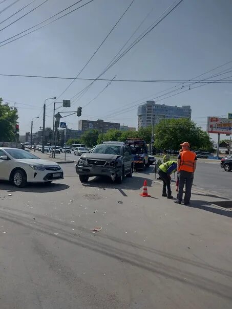 Аварийный омск. Телефон при дтп омск. Телефон при дтп омск. Дтп на метромосту в омске вчера. Вызов комиссара при дтп.
