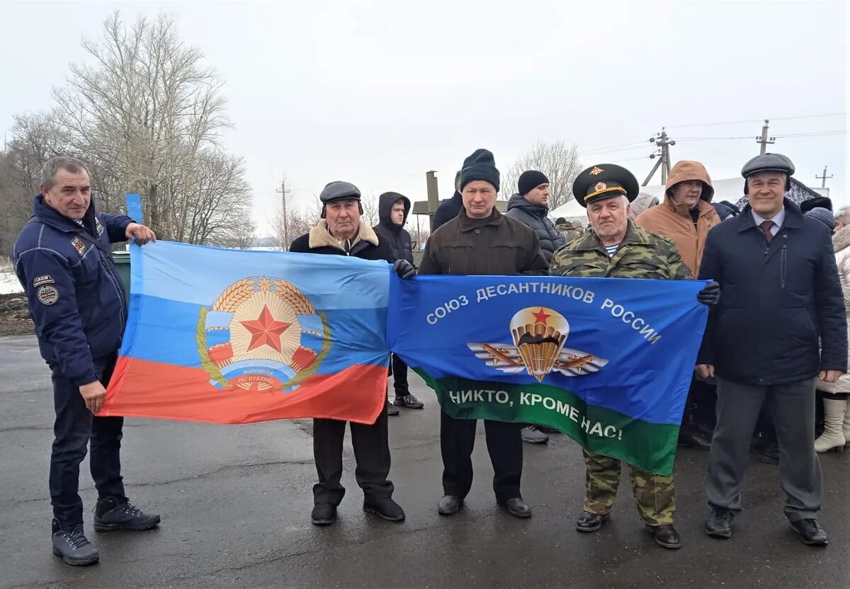 победы начинаются здесь. москва к 9 мая мемориал. орден отечественной войны вектор. победа за россией. парад победы текст.