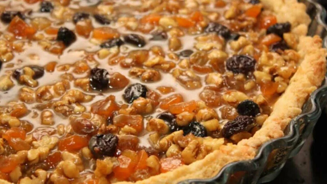 Песочный пирог с курагой, орехами, апельсинами - кулинарный рецепт