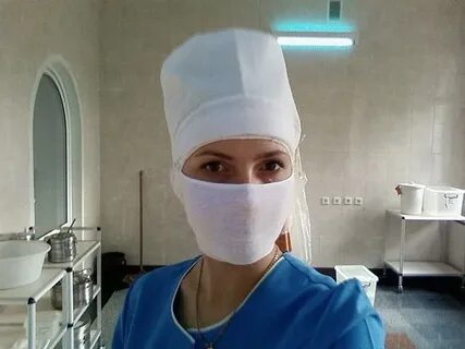 Медсестер в марлевых повязках