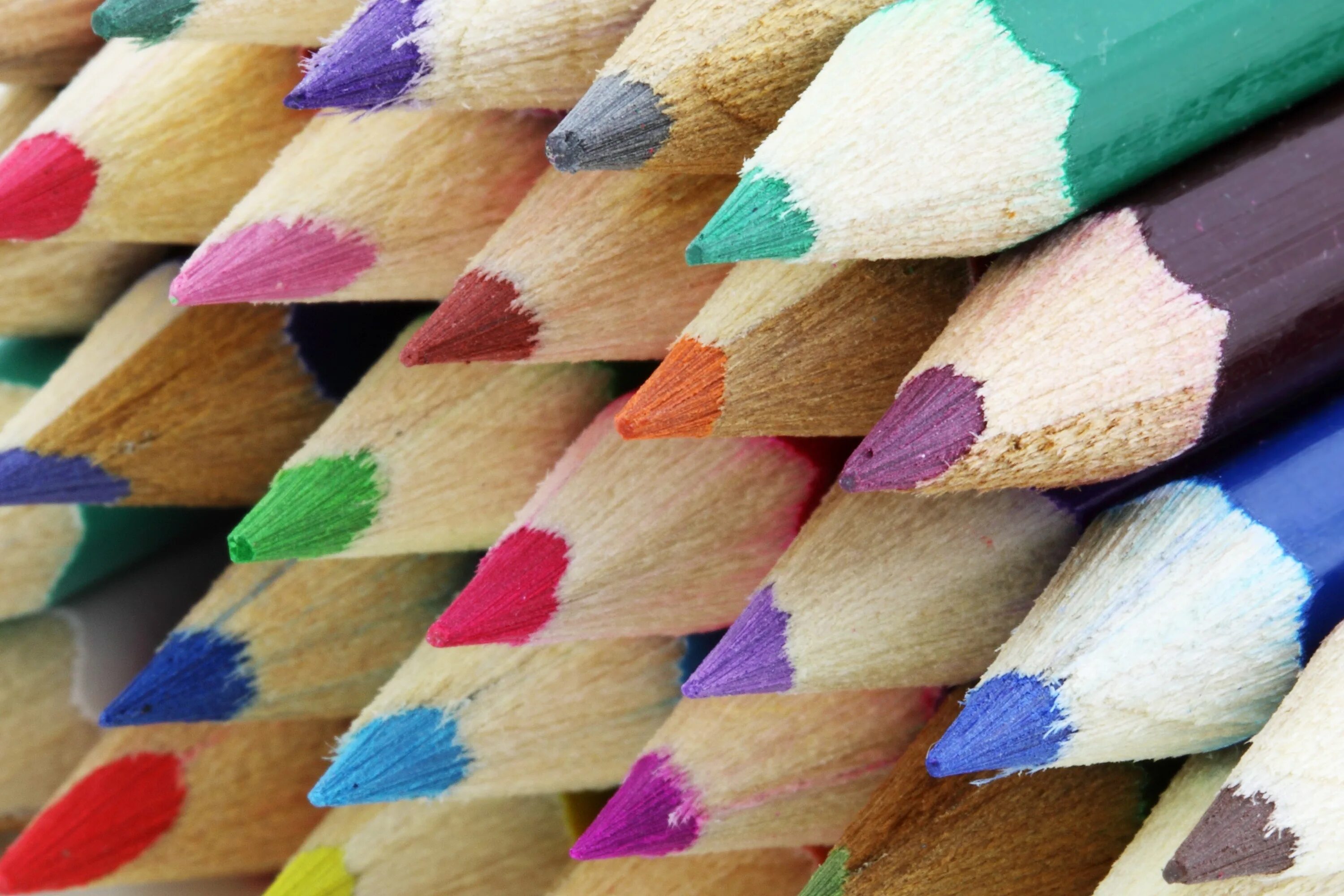 Карандаши цветные. Много карандашей. Искусство карандашом. Яркие цвета карандашей. Lots of colours