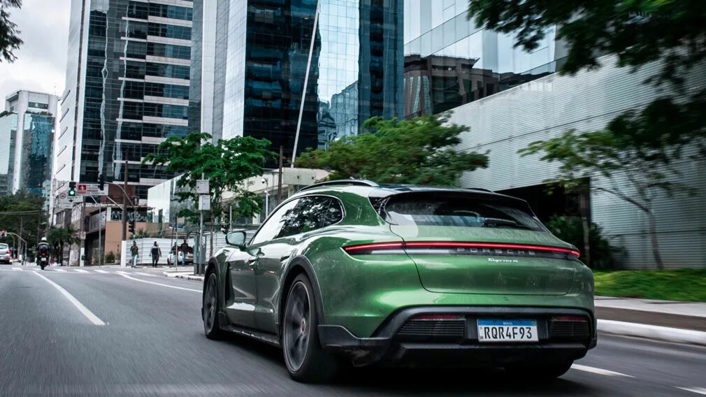 Порше Кайман 2022 новый зеленый. Крутой Порше 2022. Porsche 2022 Front. Порш за 13 миллионов. Hyundai volkswagen