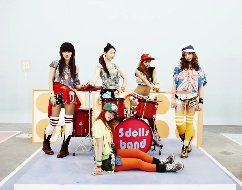 5 dolls. 5 dol. 5 dolls. 5dolls корейская группа участники. Rocking doll kpop.