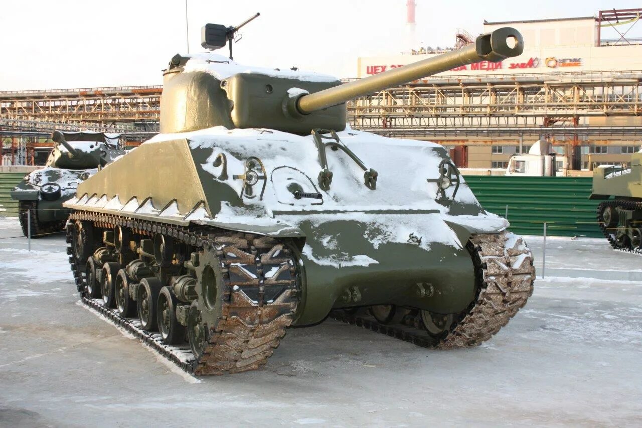 Музей техники на м4. Парк военной техники в каменске-шахтинском. Су 76 м музей техники вадима задорожного. Музей техники на м4. Музей техники вадима задорожного мотоциклы.