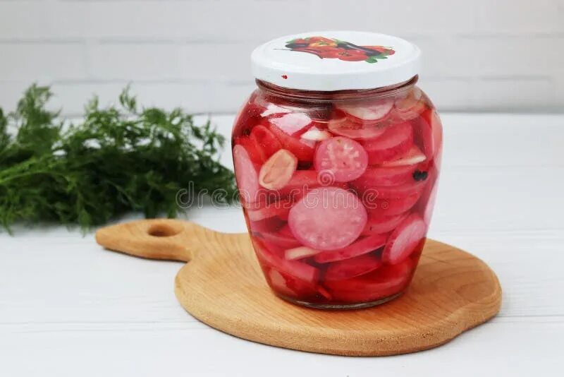 Редис в банке на зиму. Маринованная редиска. pickled radish.