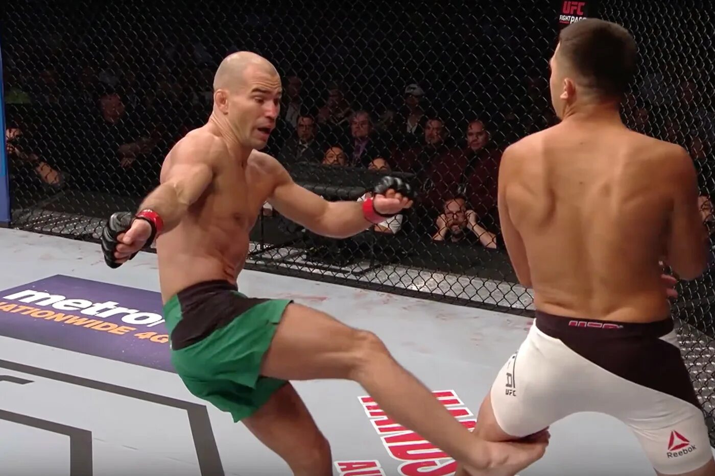 Белал мухаммад висенте люке. Андерсон сильва джош косчек. Ufc 209. Видео файт. Видео файт.