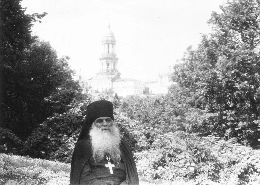 пророчества старцев киево печерской лавры. митрополит киево-печерской лавры павел. иеросхимонах николай новокузнецк. старец киево. старец киево.