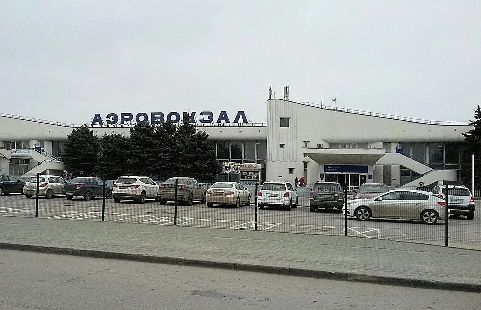 Аэровокзал ростов на дону старый. Аэропорт ростов шолохова. Ростовский аэропорт на шолохова. Старый аэропорт ростов на дону аэровокзал. Старый аэропорт ростов на дону.