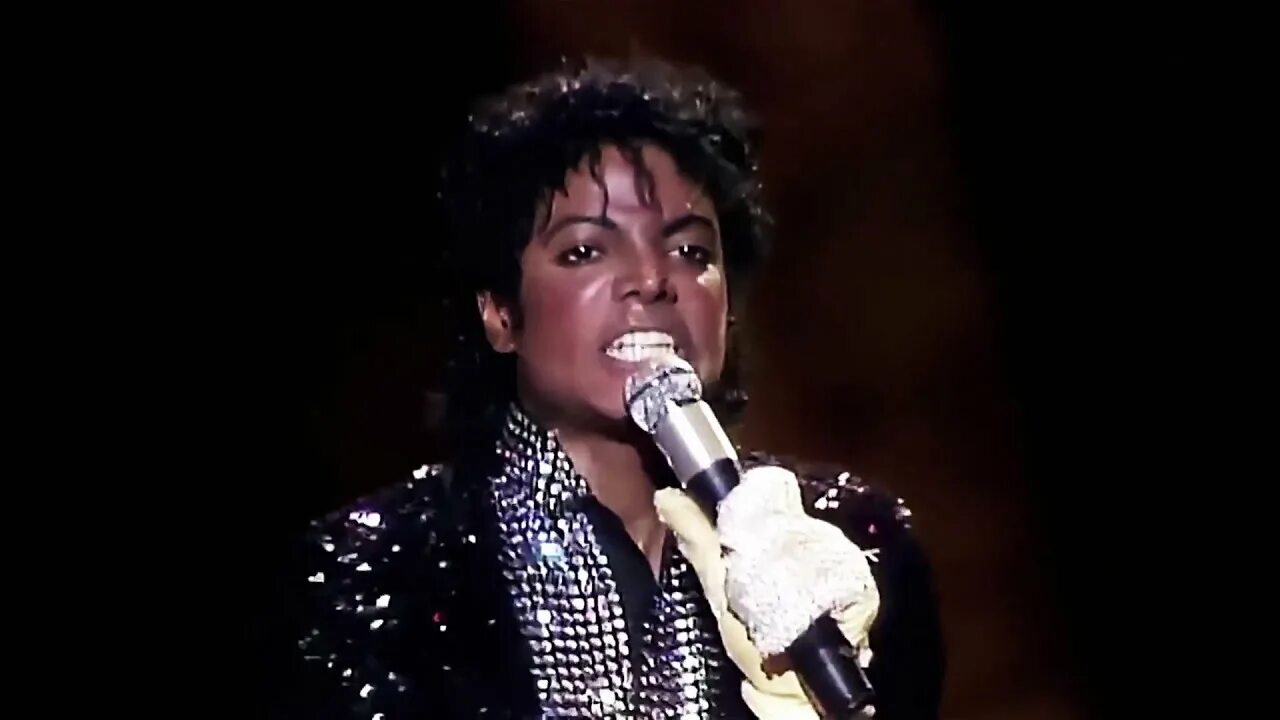 Песню майкла джексона billie. Billie Jean Motown 25. Billie Jean 2001.