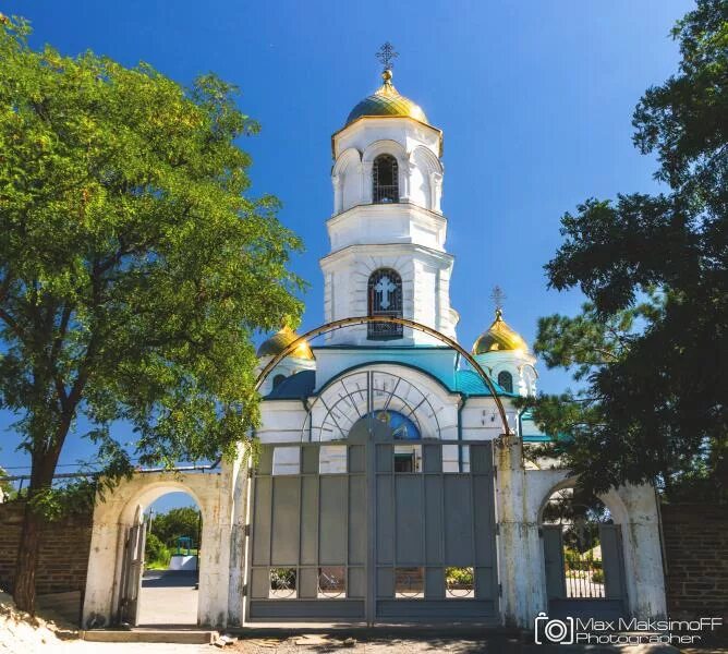 храмы красного сулина. храмы красного сулина. храм великомученицы екатерины красный сулин. красносулинский свято-покровский храм. храмы красного сулина.