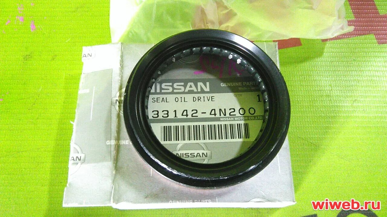 Nissan 331424n200. 331424n200. 122791hc0a сальник Ниссан. Сальник Nissan 132761la0a.