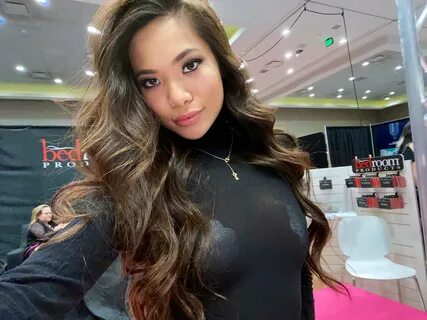 Vina Sky 💋 on Twitter.