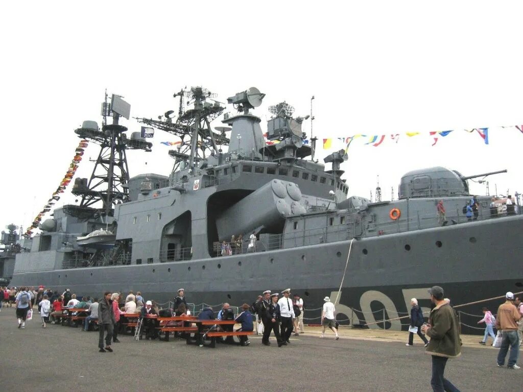 Корабль адмирал левченко 605. Адмирал левченко корабль. Бпк чабаненко. Адмирал левченко большой противолодочный корабль. Противолодочный корабль североморск левченко.