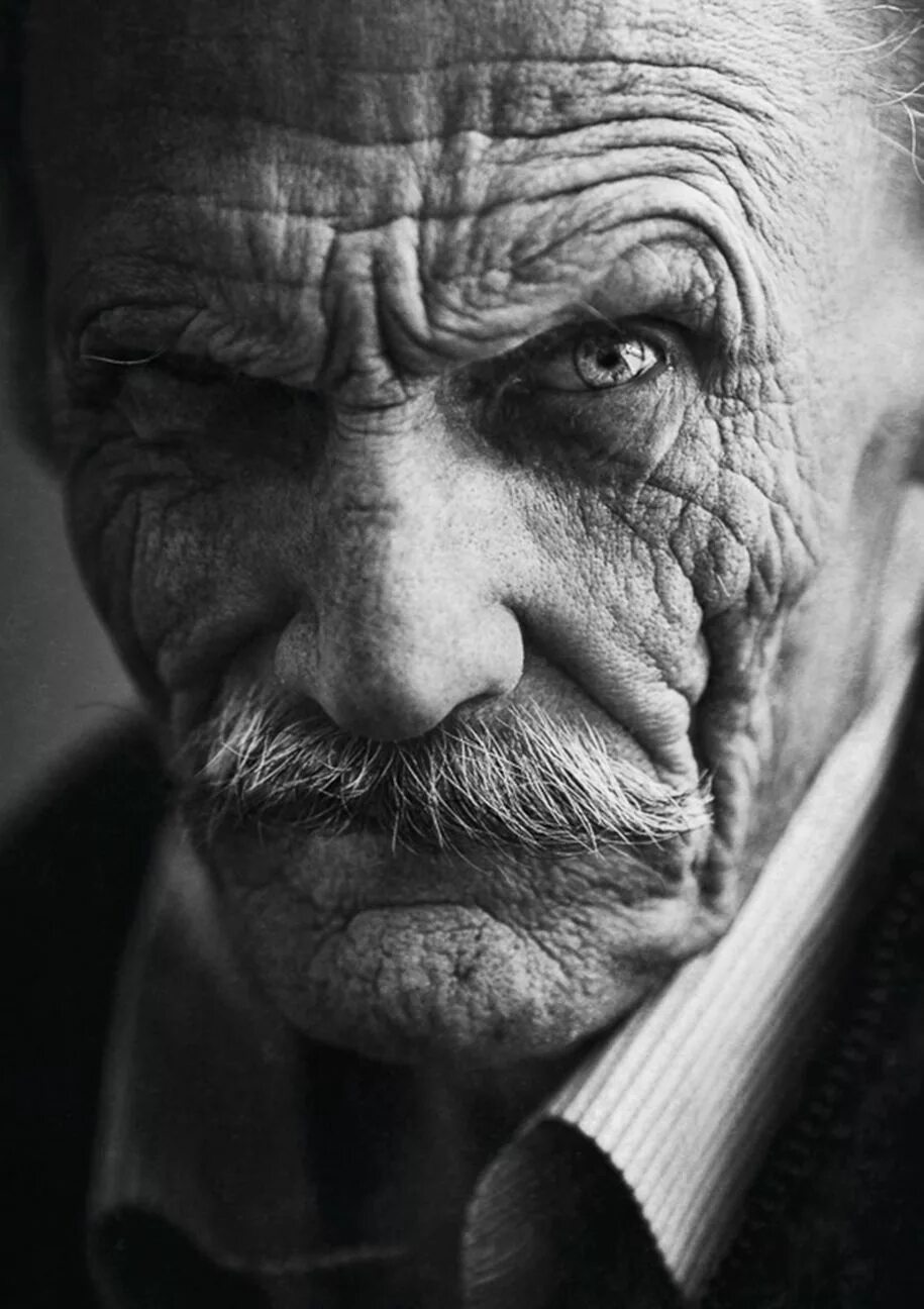 How old man. Фотопортреты пожилых мужчин. Лицо старика. Выразительный портрет. Портрет старика.