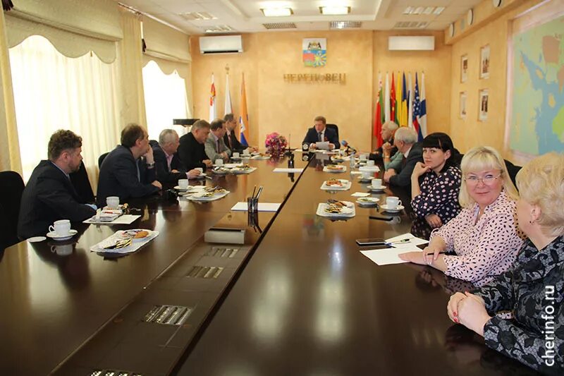 Соколов артем михайлович череповец. Дмитрий макаров череповецдорстрой. Строителей 4 а череповец жилищное управление. Находка убирают гаражи самовольно установленные по кпд. Пирог андрей владимирович.