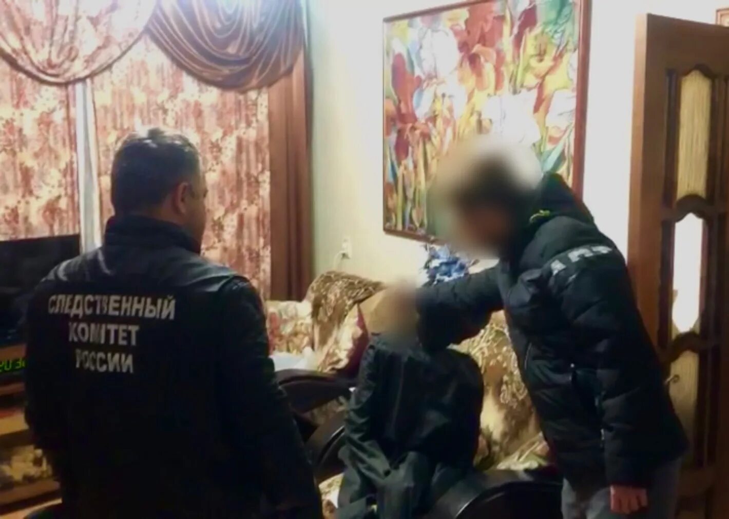 Отцы убьют и умрут. Мемориальная доска на школе погибшему на украине. Могилы детей на кладбищах. Сын убил своего отца в дагестане. В чите застрелили 9-летнюю девочку.