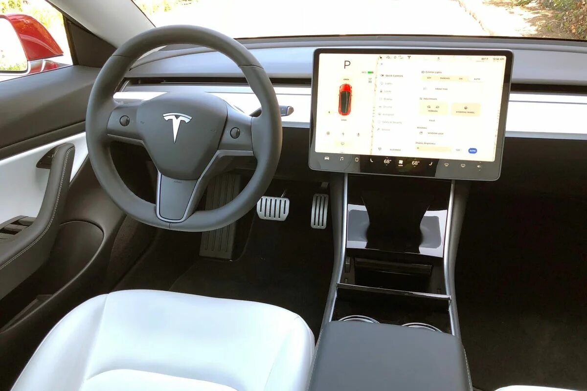 3.3 2021. Tesla model 3 2021 салон. Tesla model 3 салон. Tesla model 3 Interior. Tesla model 3 Performance салон.