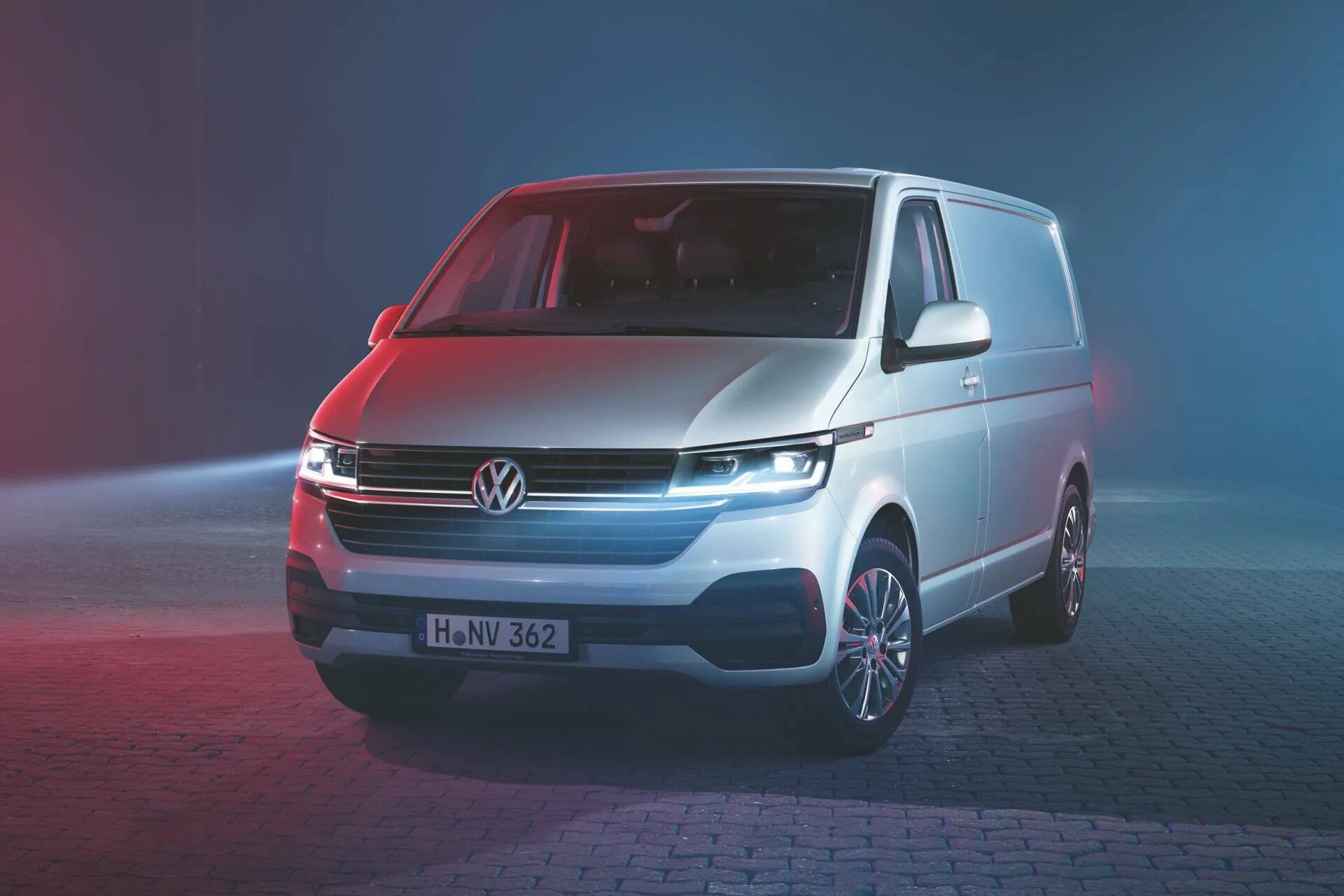 Фольксваген транспортер т6 купить. Фольксваген Транспортер 2022. VW Transporter t6.1. Фольксваген Транспортер t1-t6. Фольксваген транспортёр т6 новый.