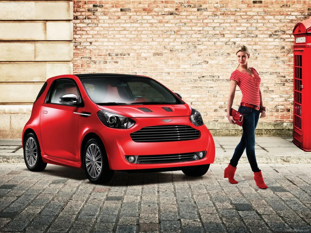 Просто машина купить. Aston Martin Cygnet. Aston Martin Cygnet v8. Aston Martin малолитражка. Aston Martin Cygnet 2020.