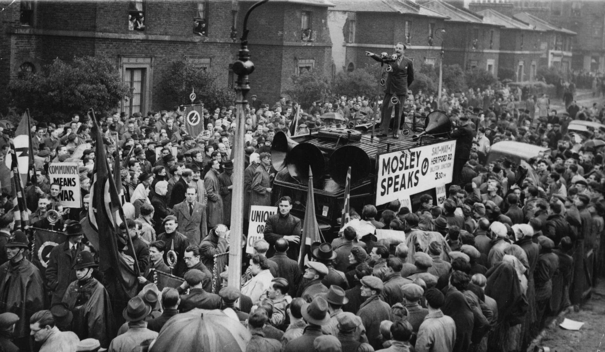 Фашистские митинги. Освальд Мосли. Британский Союз фашистов Мосли. Британский Союз фашистов Освальд Мосли. Освальд Мосли чернорубашечники.