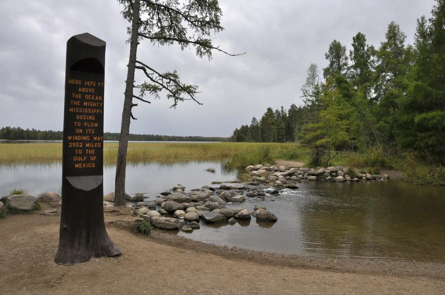 Миссисипи берет начало. Исток реки Миссисипи. Itasca State Park Миннесота. Озеро Айтаска река Миссисипи. Исток реки Миссури.